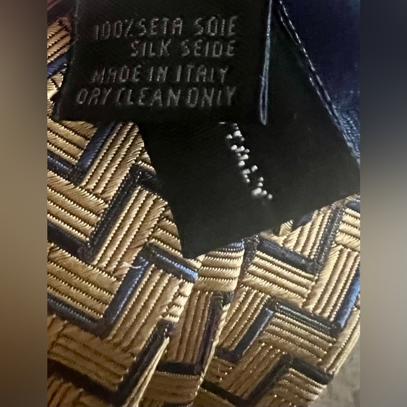 BARNEYS NEW YORK MENS TIE 100% SILK MADE IN ITALY - Picture 5 of 5